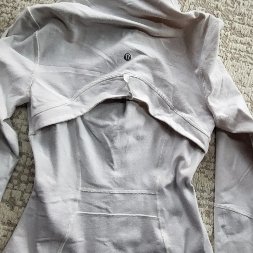 Lululemon Women's White Jacket - Picture 2 of 3